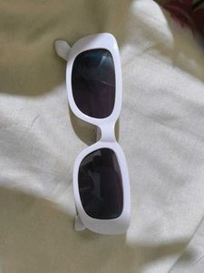 Stylish White Rectangular Sunglasses