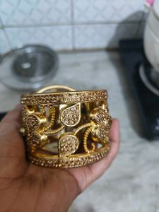 Exquisite Gold Tone Bracelet