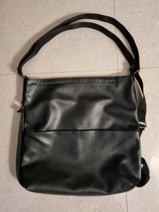 2-in-1 Convertible Laptop Bag