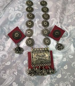 Oxidized Maroon Neck Set 💝
