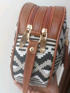 Round Sling Bag
