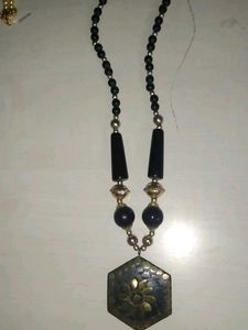 Black Golden Antique Necklace 🖤✨
