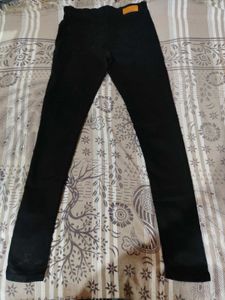 Classic Black Skinny Jeans