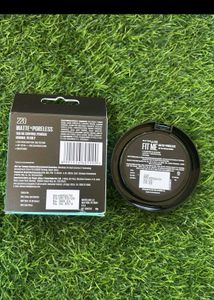 Maybelline Fit Me Matte Poreless Powder