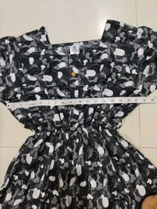 Stylish Black &amp; White Printed Dress
