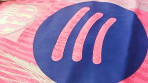 SALE ! PRICE DROP! Nike Barca Authentic Je