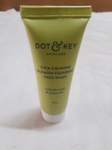 DOT AND KEY CICA FACE WASH