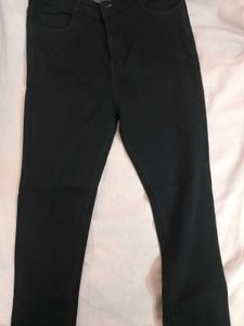 Black High-Waisted Jeans