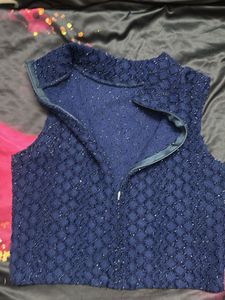 blue glittery embellished blouse/crop top (30-32)