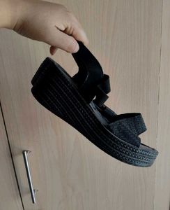 Stylish Black Platform Sandals
