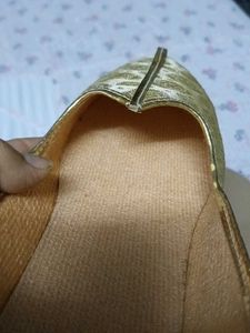 Men's Golden Brocade Ethnic Footwear