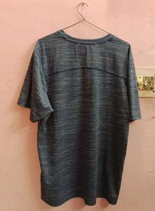 SKECHERS Athletic T-Shirt