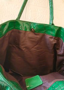 Chic Green Croc Embossed Tote Bag