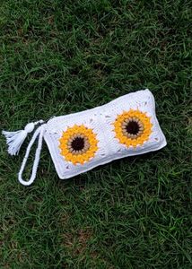 Crocheted Sunflower Clutch
