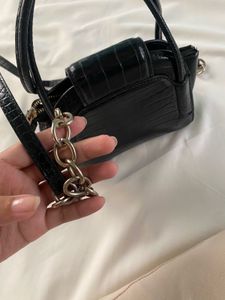 ZARA SLING BAG