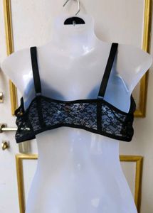 Black Lace Front-Close Bra