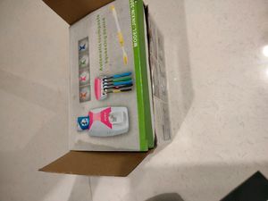 Automatic Toothpaste Squeezing Device