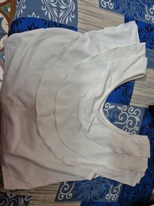 Chic White Ruffled Top