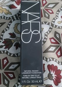 NARS Radiant Longwear Foundation