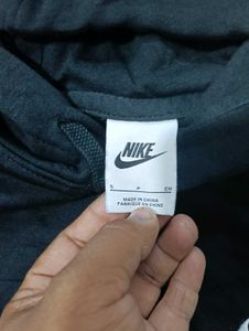Black Nike Hoodie size - S