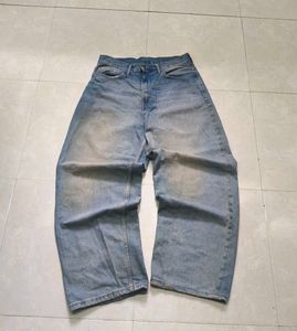Light Wash Baggy Denim Jeans(New condition)