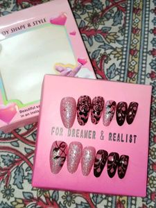 Dreamer &amp; Realist Press-On Nails