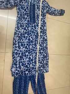 Girls Blue Floral Kurta Set (9-11) clearing