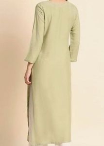 Elegant Green Embroidered Kurta