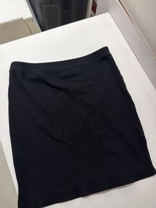 Classic Black Ribbed Pencil Skirt