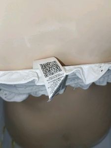 (100)White Ruffle Trim Tube Top