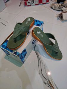 Stylish Green Flip-Flop Sandals