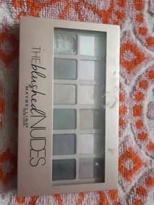 EYESHADOW PALATE