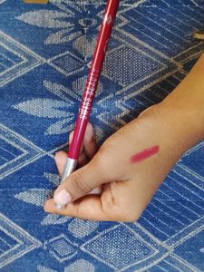 Nail polish lip liner combo