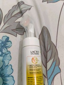 Lacto Calamine Foaming Facewash