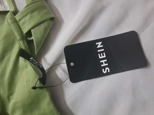 Shein Sleeveless Back Criss-Cross Tie-Up Short Top
