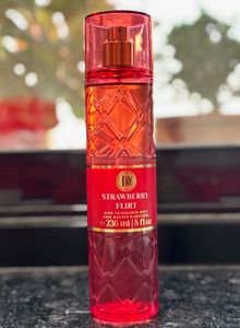 Bath &amp; Body Works Strawberry Flirt Mist