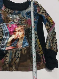 Unique Graphic Print Long Sleeve Top