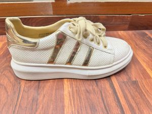 Stylish White &amp; Gold Sneakers