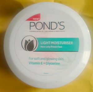 Pond's Light Moisturizer