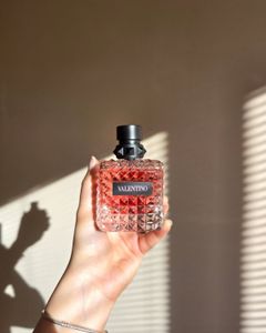 Valentino Donna Born In Roma