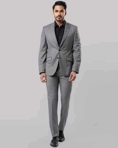 Stylish Grey Suit - Perfect for Any Occasion