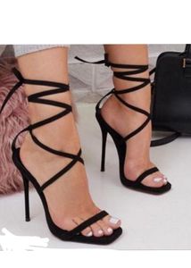 🌸🌸SALE🌺🌺Sexy Black Heels