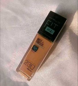 Maybelline Fit Me Matte+PorelessFoundation 230