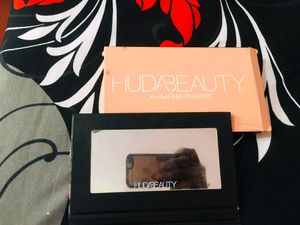 Eye-shadow Palette Huda Beauty Orginal