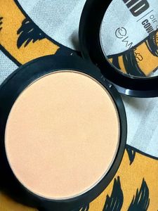 Luxe Compact Foundation