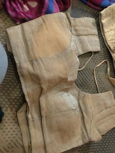 1 or 2 te used golden blouse