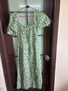 Green Floral Puff Sleeve Midi Dress