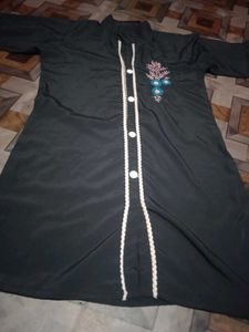 Girls Black Kurta with Embroidery