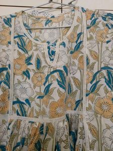 Beautiful Floral Print Kurta Set