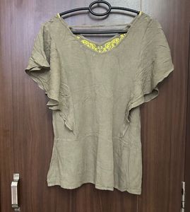 Embroidered top with Flared Sleeves